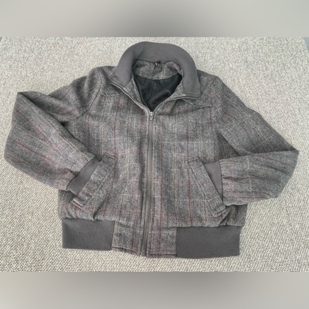 Gray Bomber Jacket with Plaid Pattern and Elastic Waistband